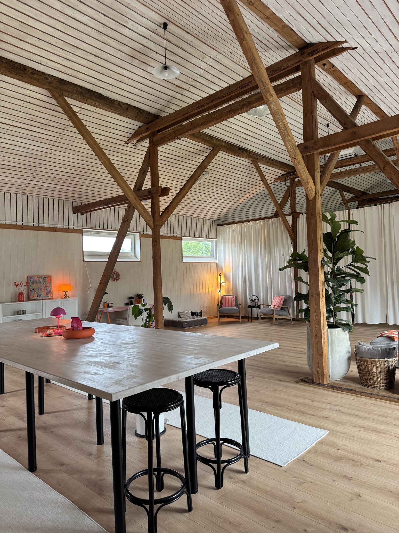 Panorama-Ansicht des Ateliers von Sarah-Sophie Isaakson in Nordfriesland